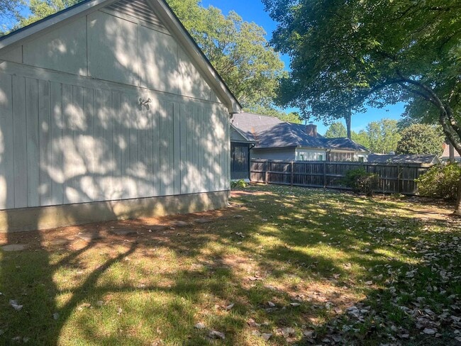 Building Photo - 1940 Alder Branch Ln