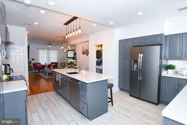 Foto del edificio - 1702 Montello Ave NE