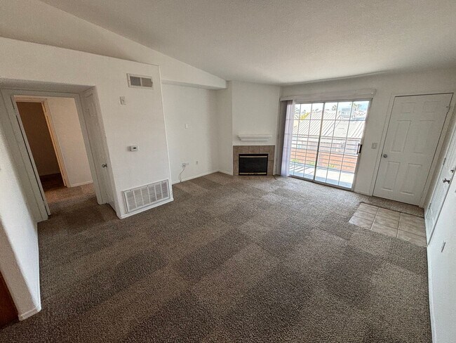 Foto del edificio - Beautiful 2Bed/2Bath home located in the C...