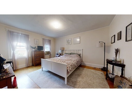Building Photo - 550 Mount Auburn St
