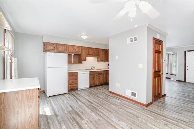Building Photo - 614 Park Ridge Dr
