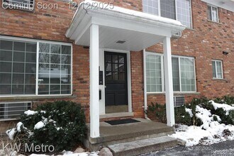 Building Photo - 630 Ann St