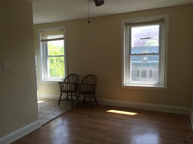 Building Photo - 202 N 35th St