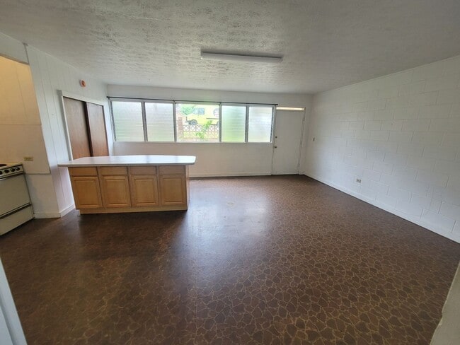 Foto del edificio - 99-228-228 Aiea Heights Dr