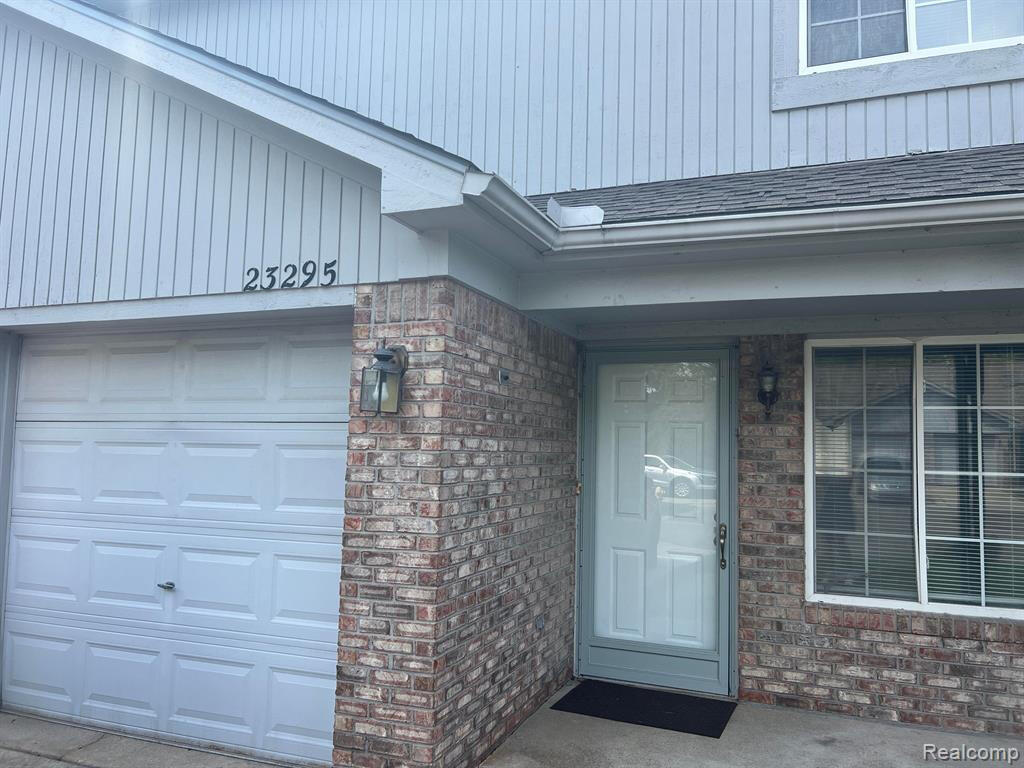 Foto principal - 23295 Stromp Ct