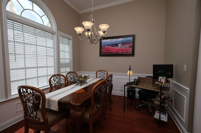 Foto del edificio - 2401 Rankin Cir