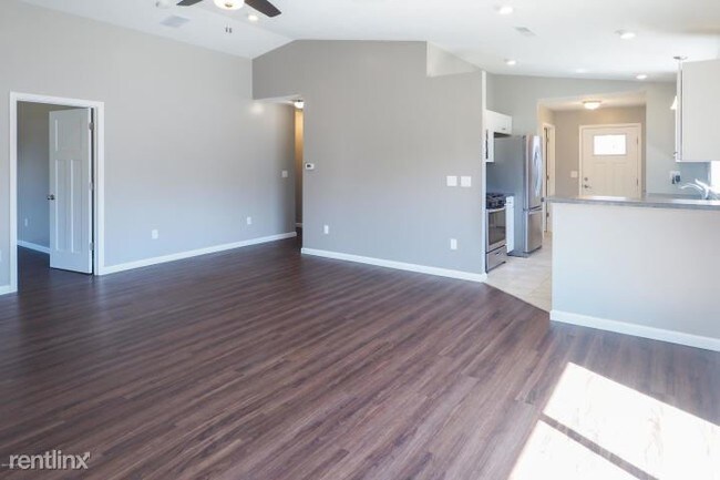 Foto del edificio - 3 br, 2 bath House - 70063 S River Rd