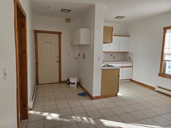 Building Photo - 5 Massasoit Rd