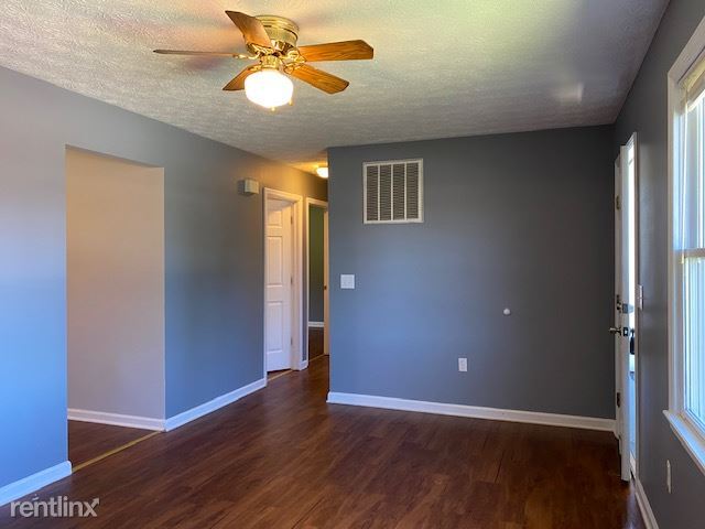 Building Photo - 2 br, 1 bath Duplex - 1032 Scarlett Ln