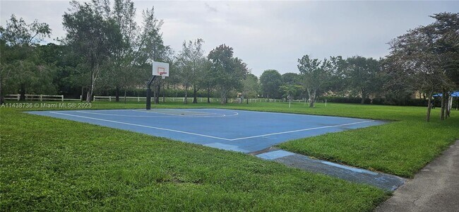 Foto del edificio - 3775 NW 116th Terrace