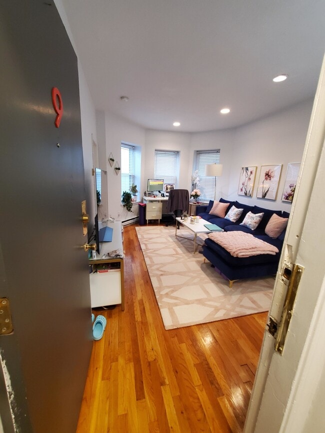 Building Photo - 57 Westland Ave