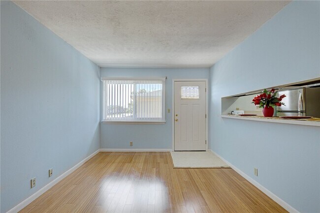 Foto del edificio - 6117 Hidden Oaks