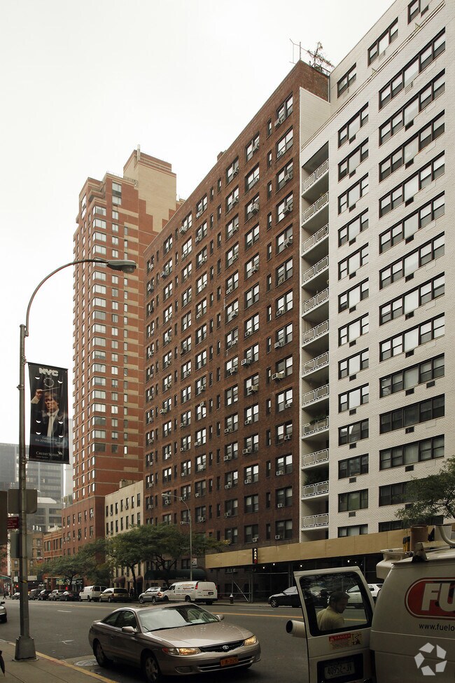Foto principal - 457 W 57th St