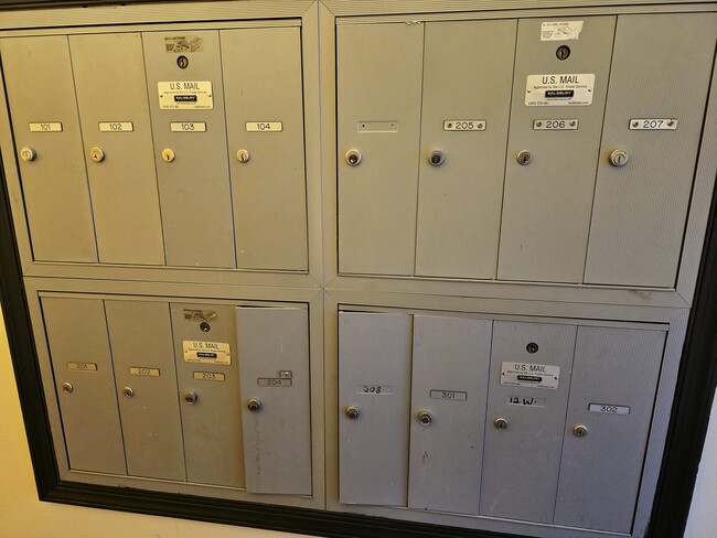 Photo - Simon Cycle Building Apartment