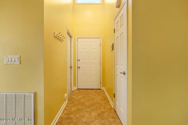 Foto del edificio - 8066 Le Havre Dr N