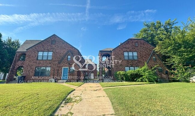 Building Photo - Historic 1 Bed/1 Bath with Bonus Room Dupl...