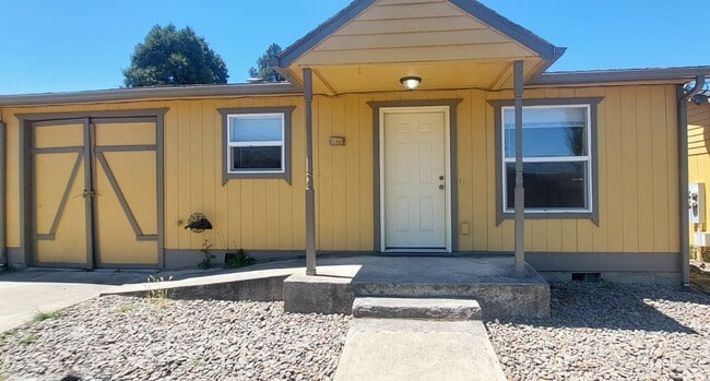 Building Photo - 1465 Gleason Rd