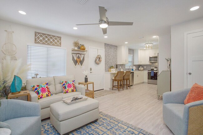 Foto del edificio - 4413 Little Hickory Rd