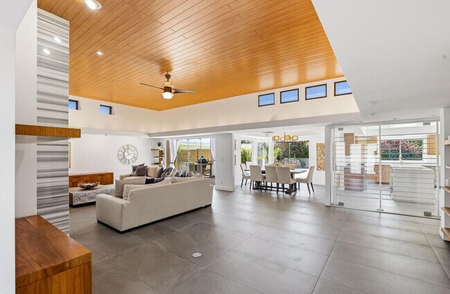 Foto del edificio - 8101 E Del Timbre Dr