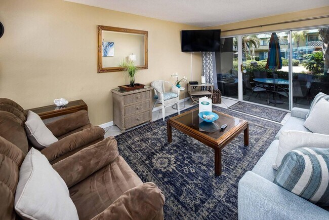 Foto del edificio - 1530 Miracle Strip Pkwy SE