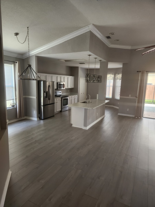 Building Photo - 8116 Moccasin Trail Dr