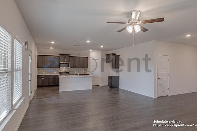 Foto del edificio - 547 Delaware RD