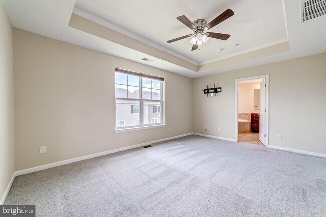 Building Photo - 25234 Orchard View Terrace