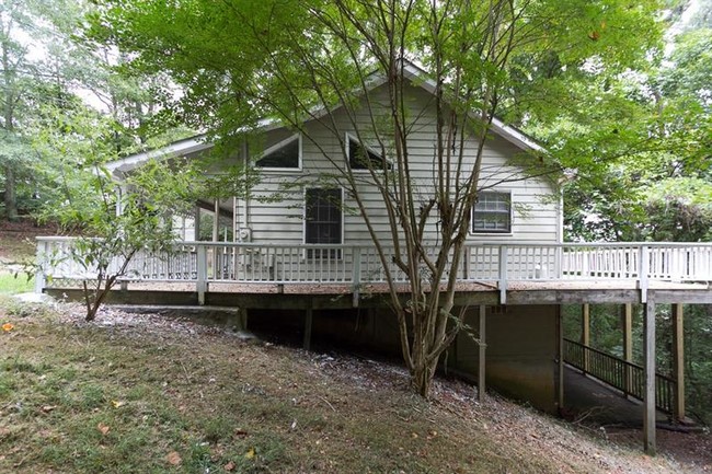 Building Photo - 252 Kendrix Rd