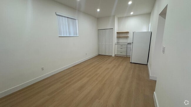 Building Photo - 3510 SW 58th Ct