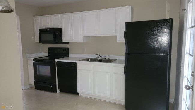 Building Photo - 135 Harvest Ct