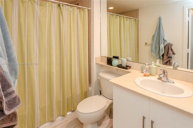 Building Photo - 335 S Biscayne Blvd