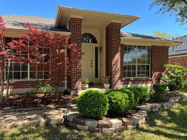 Building Photo - 1208 Lochaline Loop