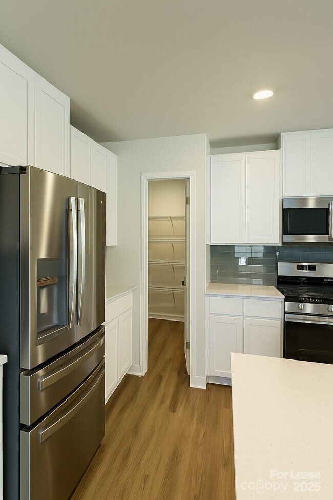 Foto del edificio - 140 Brentwood Dr