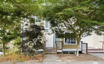 Building Photo - 14015A 35th Ave NE