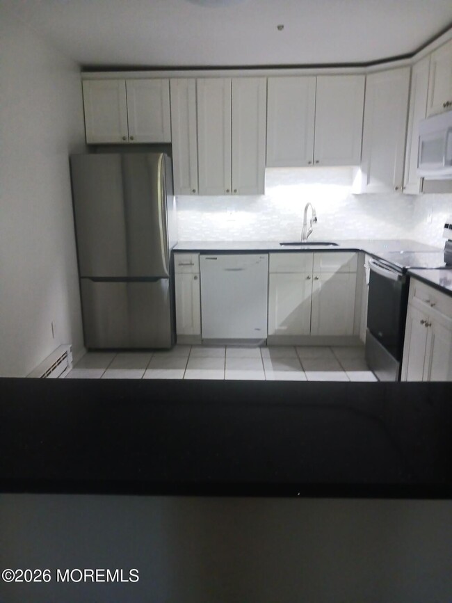 Building Photo - 115 Amberly Dr