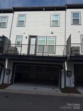 Building Photo - 5011 Westmead Ln