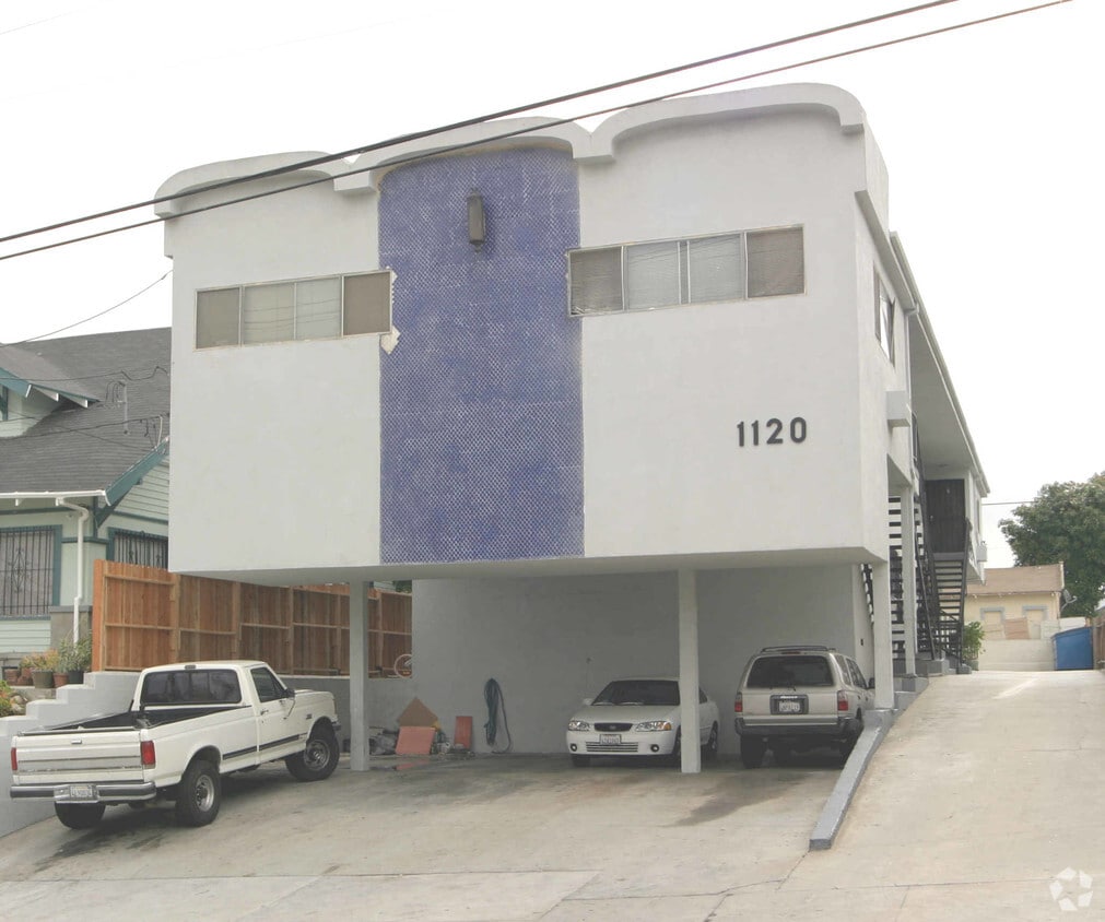Primary Photo - 1120 S Harvard Blvd