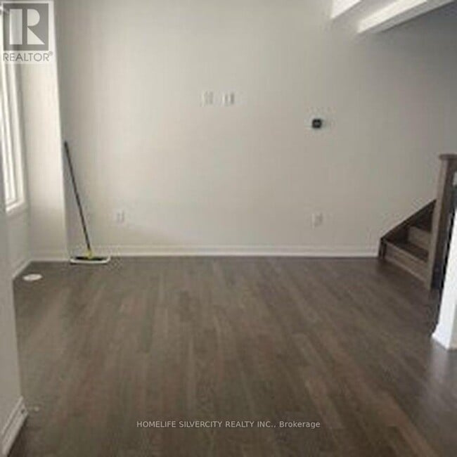 Building Photo - 3 Kings Hill Dr