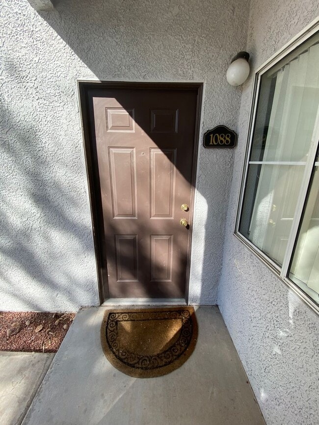 Foto del edificio - Gary Ave #1088