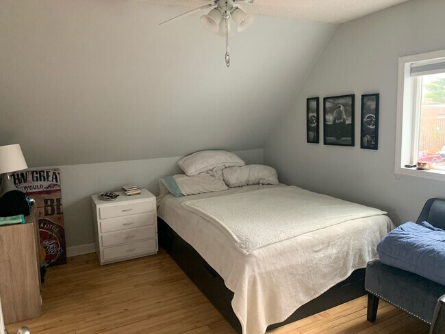 Foto del edificio - Single Family Home in Bryn Mawr - 3 bed 2 bath!