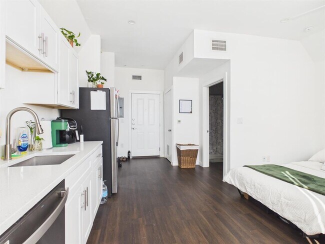 Foto del edificio - 1010 W 26th St