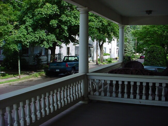 Foto del edificio - 324 Jefferson St