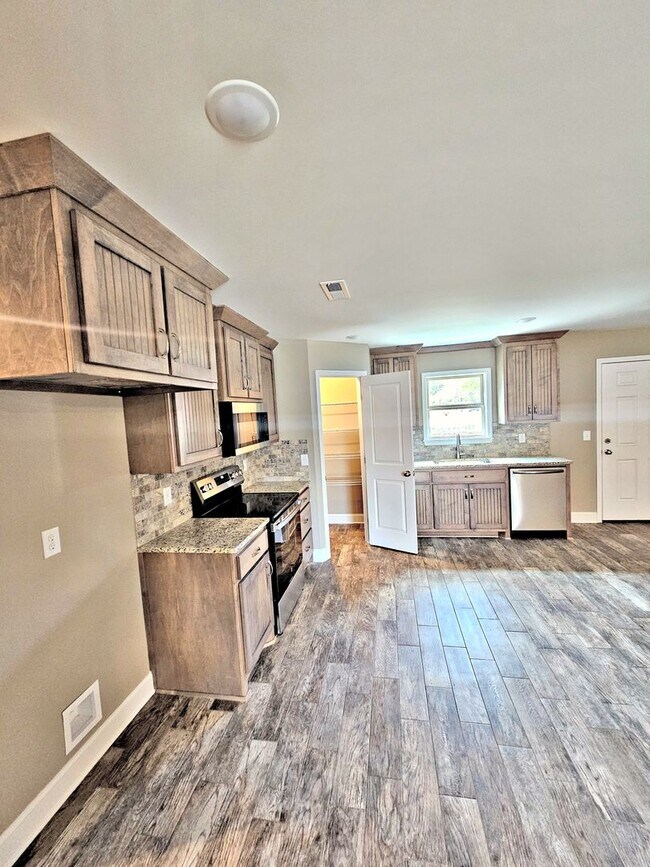 Building Photo - House for Rent - Hartselle - Brand New