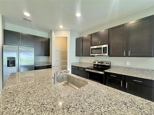 Foto del edificio - 508 Lake Smart Blvd