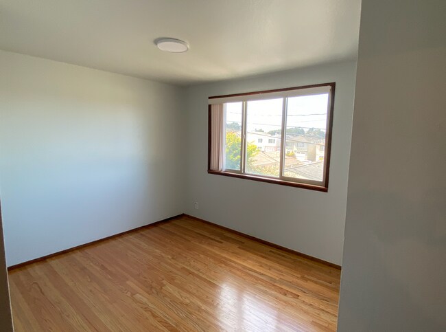 Foto del edificio - 68 Woodland Ave
