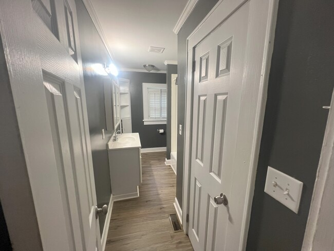 Building Photo - 8542 Campbellton St