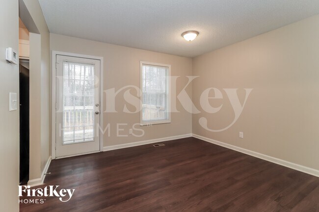Foto del edificio - 100 Ivy Brook Dr