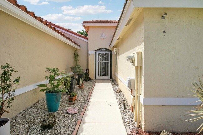 Foto del edificio - 7333 Burgess Dr