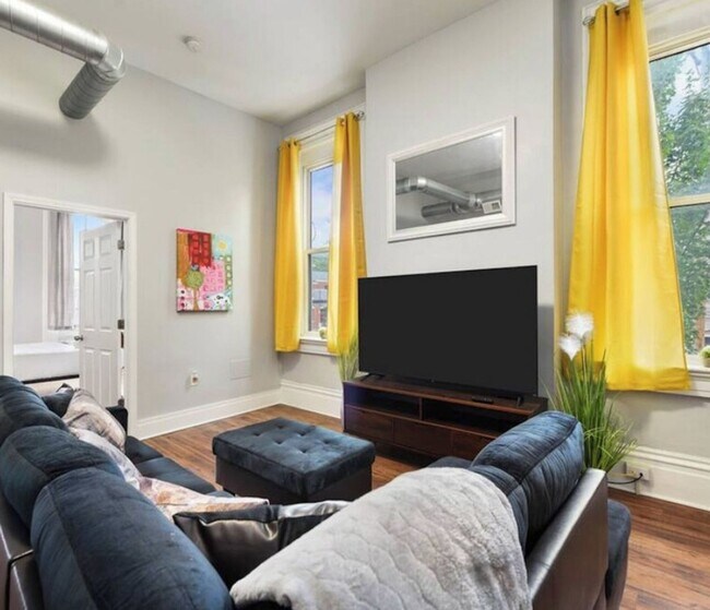 Foto del edificio - 2134 E Carson St