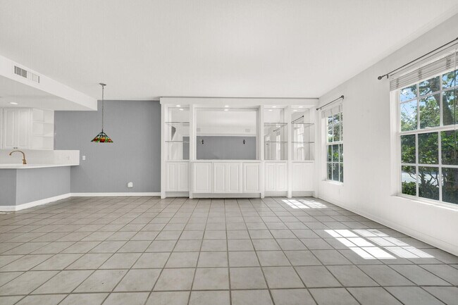 Foto del edificio - 133 Wentworth Ct